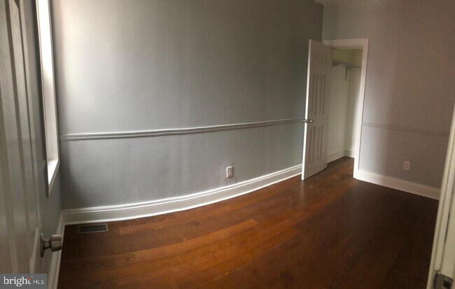 Building Photo - 130 W Wishart St