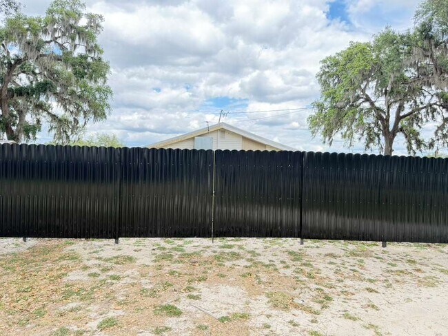 Foto del edificio - 4235 Ryals Rd