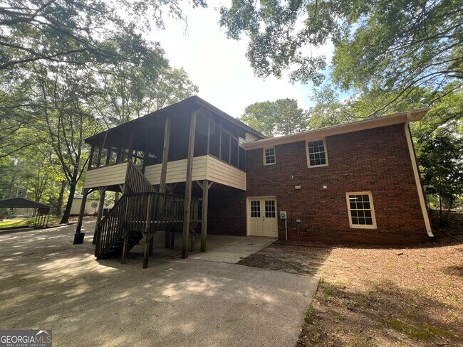 Building Photo - 222 Lacey Ln