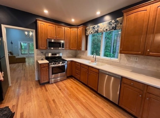 Building Photo - 8 Stonegate Ln