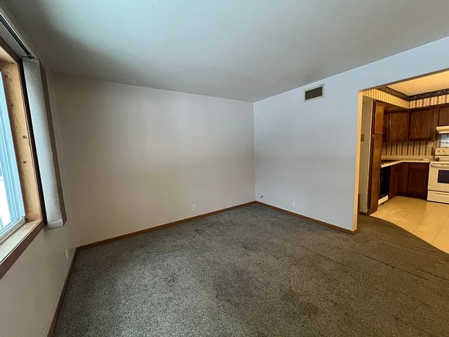 Building Photo - 2310 Radtke Ave