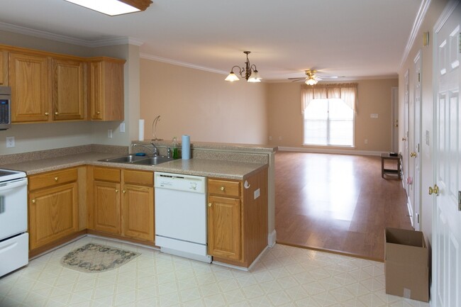 Foto del edificio - 2 Bedroom Townhome off Atlanta Hwy!