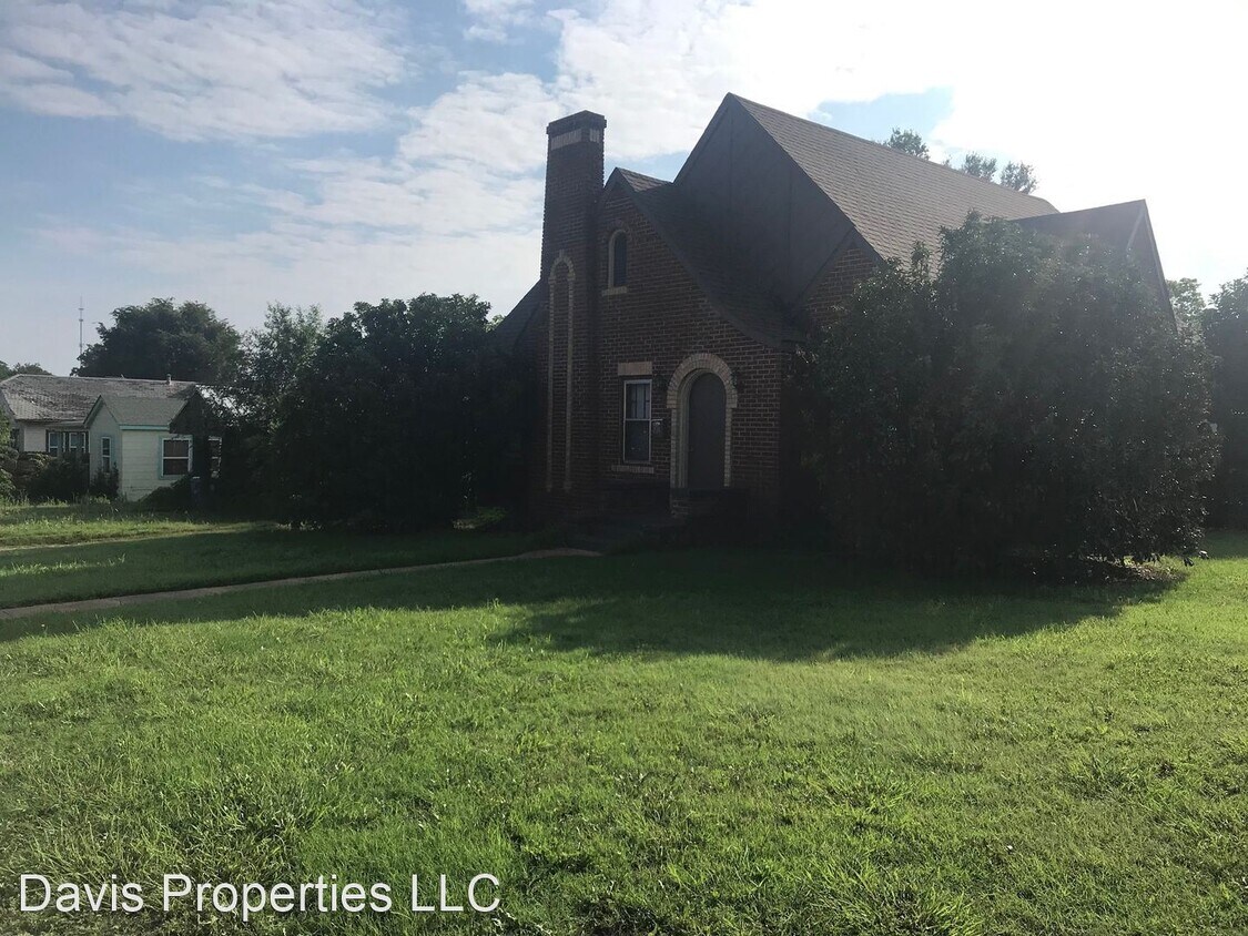 Foto principal - 2 br, 1 bath House - 701 N West Street
