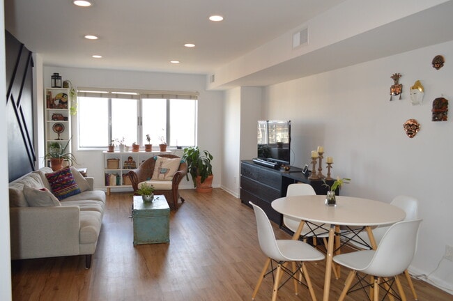 Foto del edificio - 5340 Holmes Run Pkwy