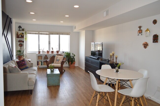 Photo - 5340 Holmes Run Pkwy Apartment