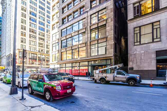 Building Photo - 6 E Monroe St
