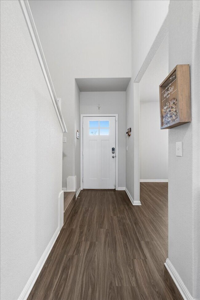 Foto del edificio - Warming 4 Bedroom, 2.5 Bath, 2-Story Home ...