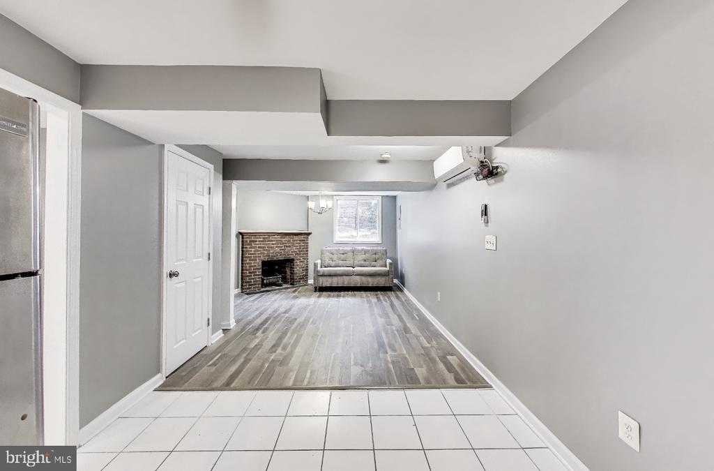 Primary Photo - 1316 Van Buren St NW