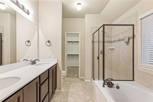 Foto del edificio - 205 Whitman Dr