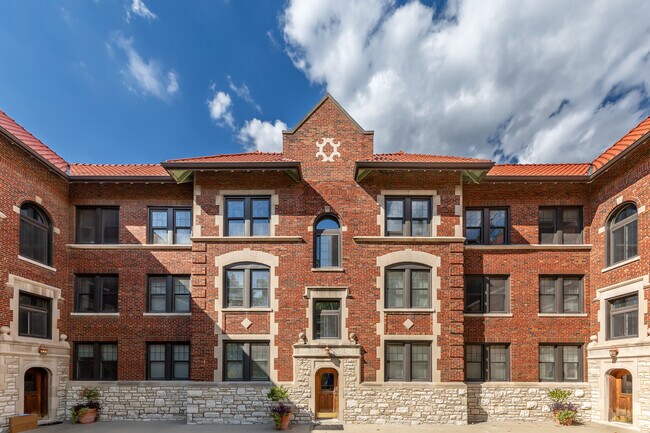 Foto del edificio - 7515 Buckingham Dr