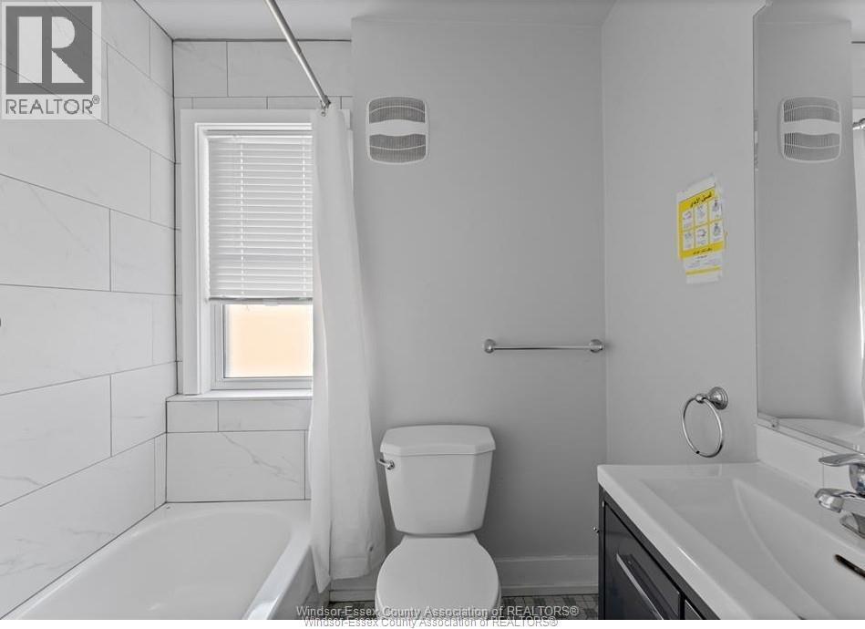 Photo du bâtiment - 1027-1033 HOWARD AVENUE