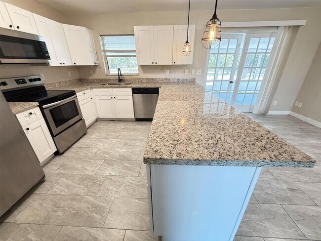 Foto del edificio - 13670 Highland Rd