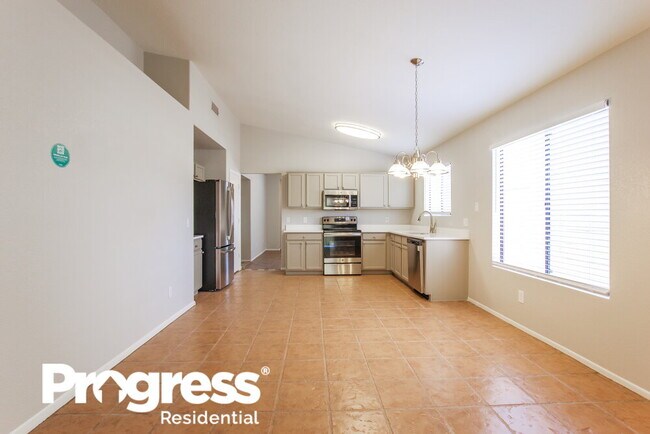 Building Photo - 2150 E Williams Dr
