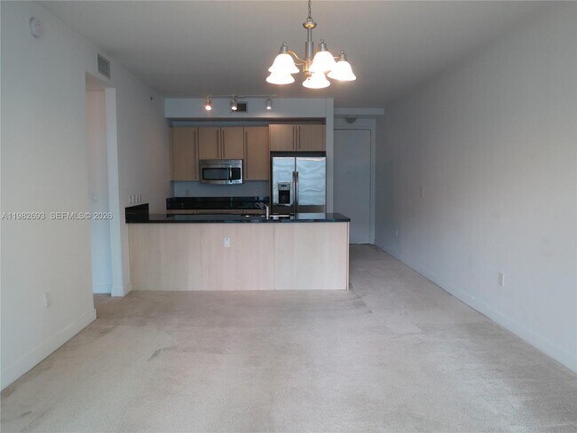 Building Photo - 1111 SW 1st Ave