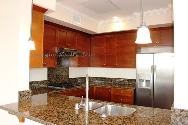 Building Photo - 553 Laguna Dr