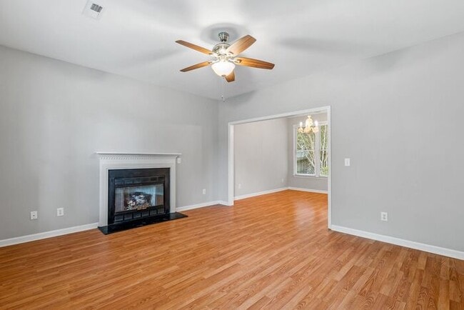 Building Photo - NW - Desirable Irving Park Two Story Home,...
