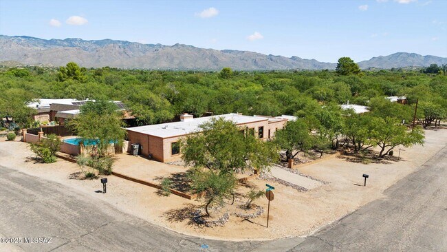 Building Photo - 7741 E Camino Bavispe