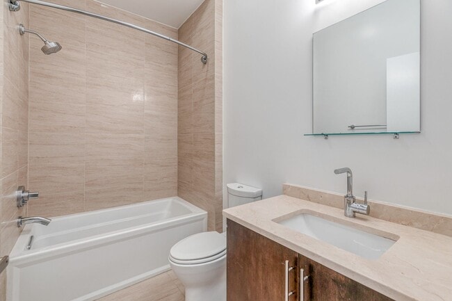 Foto del edificio - Old City Townhome