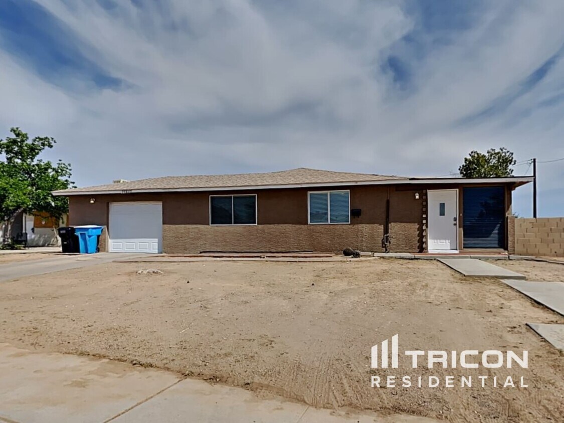 Primary Photo - 14801 N 29th Dr
