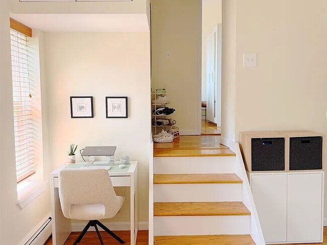 Building Photo - "Chic 1-Bedroom Urban Retreat in Vibrant Jersey City – Perfect Location!"