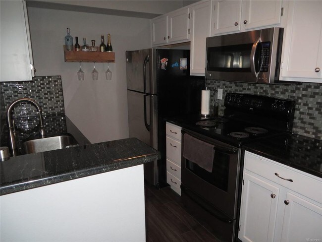 Building Photo - 6711 S Ivy Way