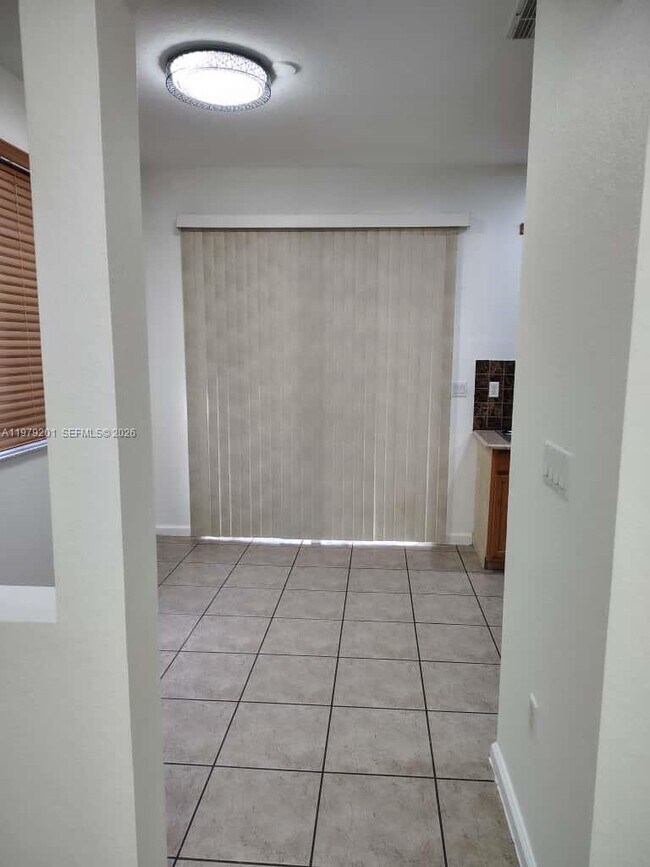 Foto del edificio - 21207 NW 14th Pl