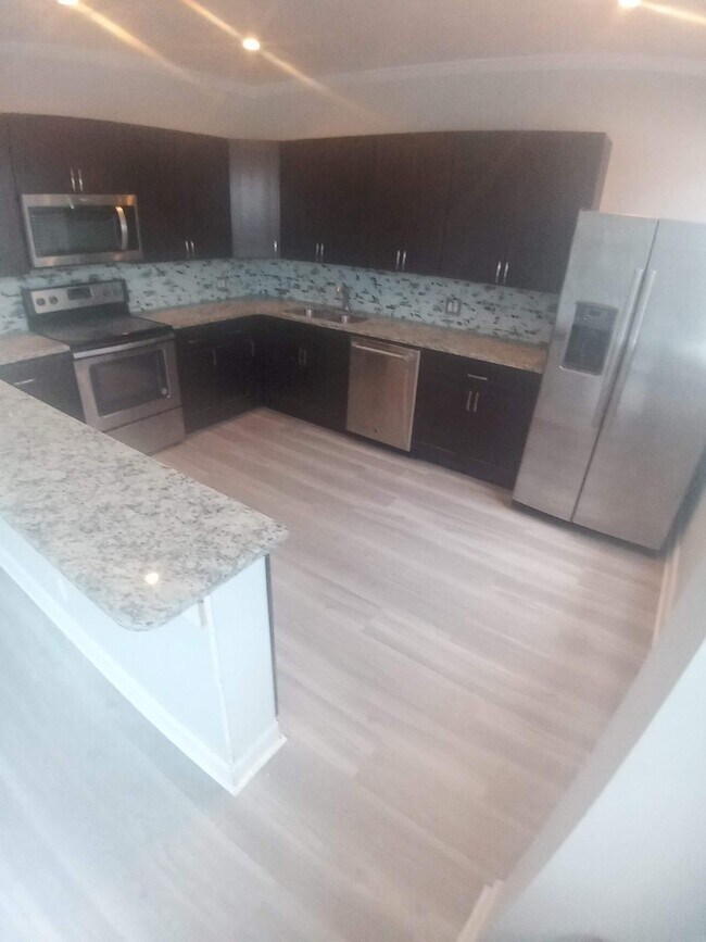Foto del edificio - 408 Armada Rd S