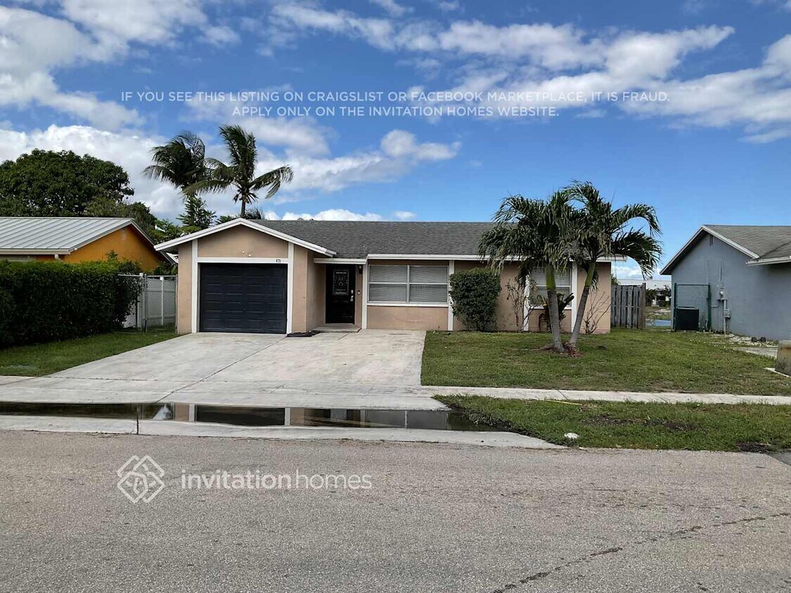 Foto principal - 479 NW 19th Ct