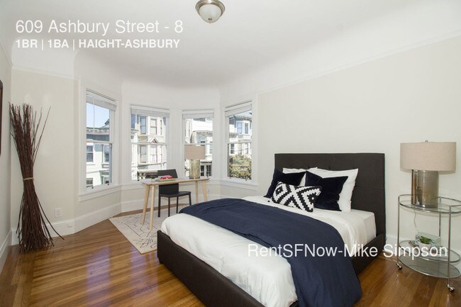 Building Photo - 609 Ashbury St