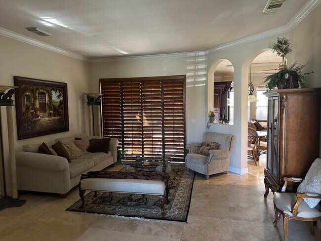 Foto del edificio - 860 SW Grand Reserves Blvd