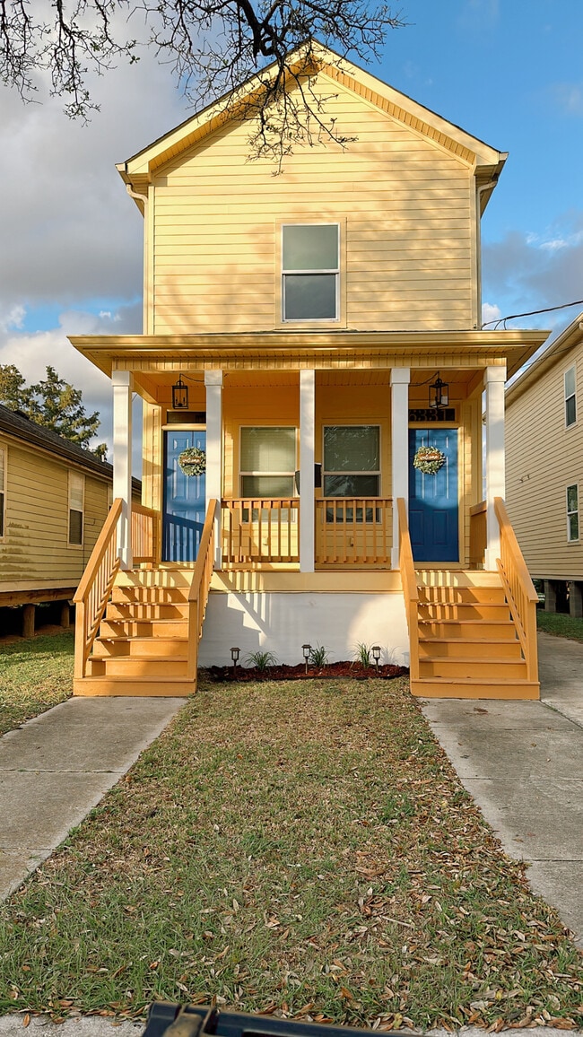 Building Photo - 6333 Saint Claude Ave