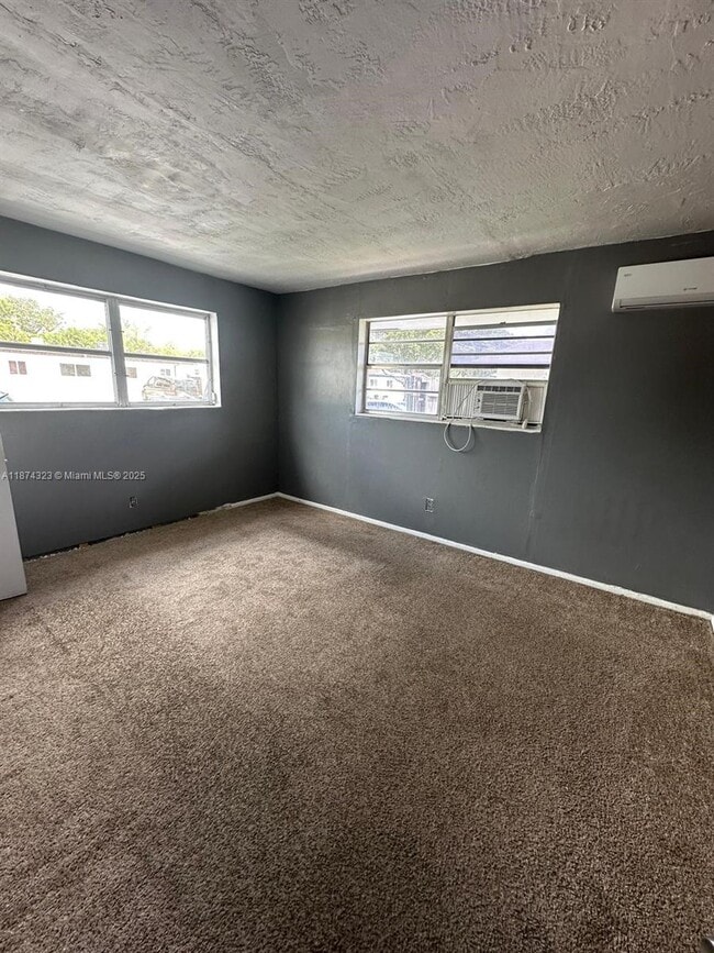 Building Photo - 3980 SW 51st St