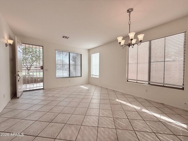 Foto del edificio - 3530 E Park Ave