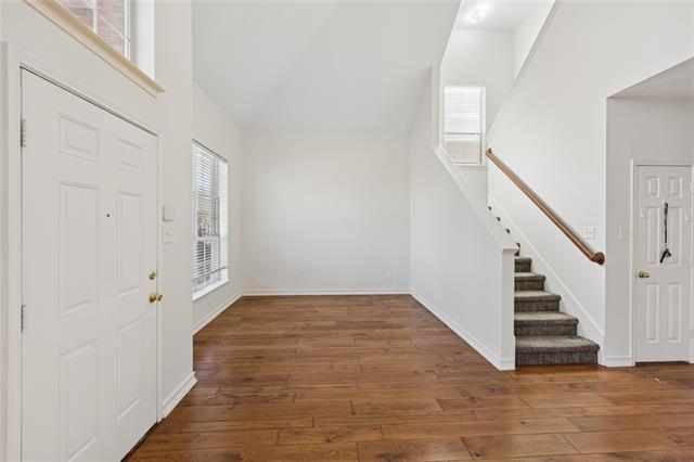 Building Photo - 1616 Broadmoor Dr