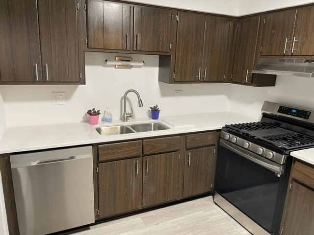Foto del edificio - 1415 Princeton Ct