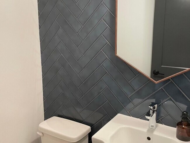 Foto del edificio - Modern 3-Bed, 3.5-Bath Home in Denver with...
