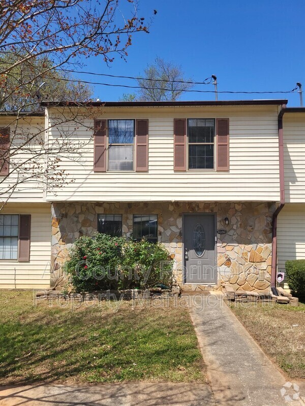 Building Photo - 4010 Laurie Jo Dr SW