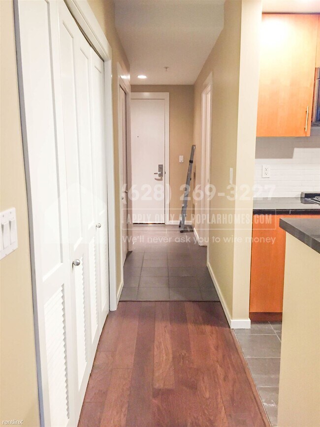 Building Photo - Studio, 1 bath Condo - 2721 1st Ave #501 -