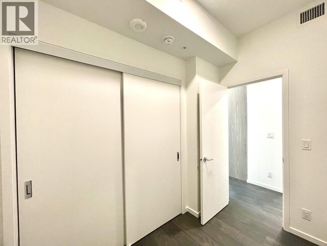 Building Photo - 6600 Minoru Blvd