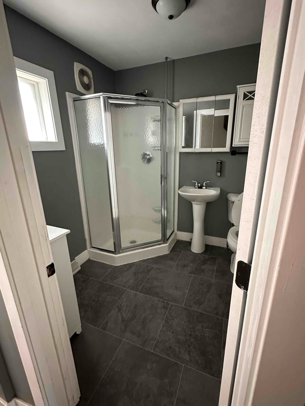 Foto del edificio - 2425 Pinard St