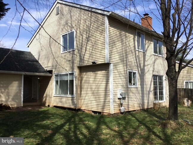 Building Photo - 107 Kale Ave