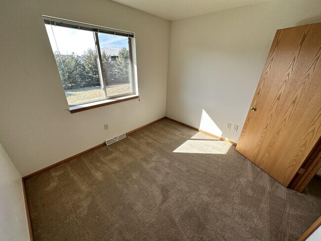 Foto del edificio - 132 Sater St