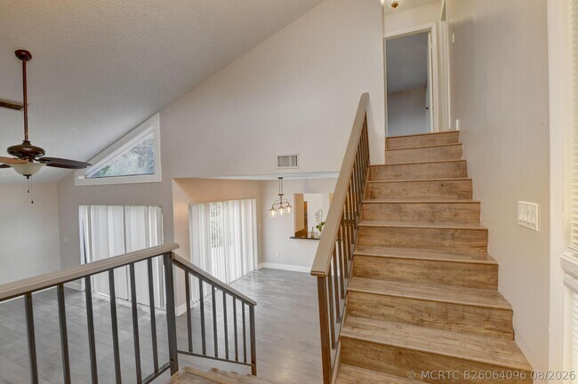 Building Photo - 6165 Belleza Ln