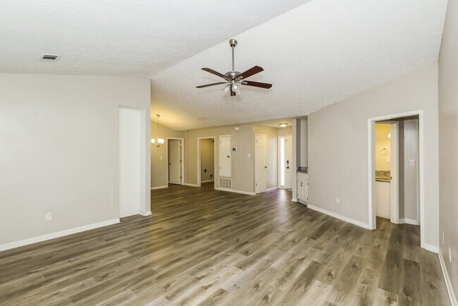 Building Photo - 9185 Sunset Dr