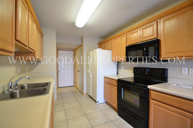 Foto del edificio - 3 Bedroom, 2.5 Bath Townhome in Grimes