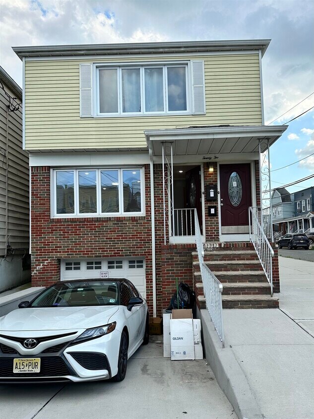 Foto principal - 22 E 18th St