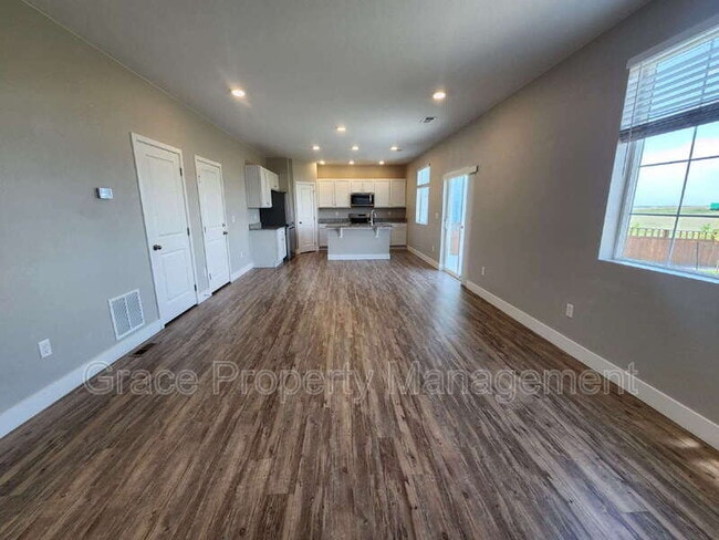 Building Photo - 6259 Bauer Wy