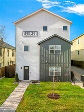 Building Photo - 5313 Reiger Ave