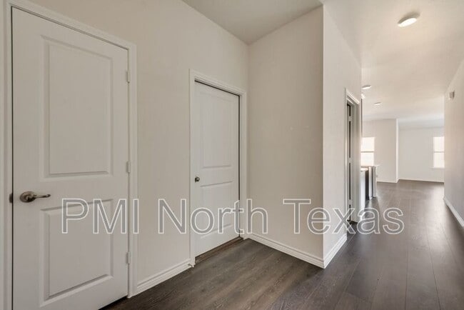 Building Photo - 1111 Wild W Ln