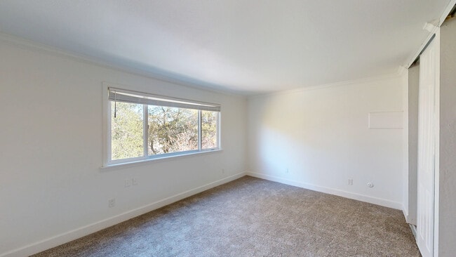 Building Photo - 390 Alameda del Prado